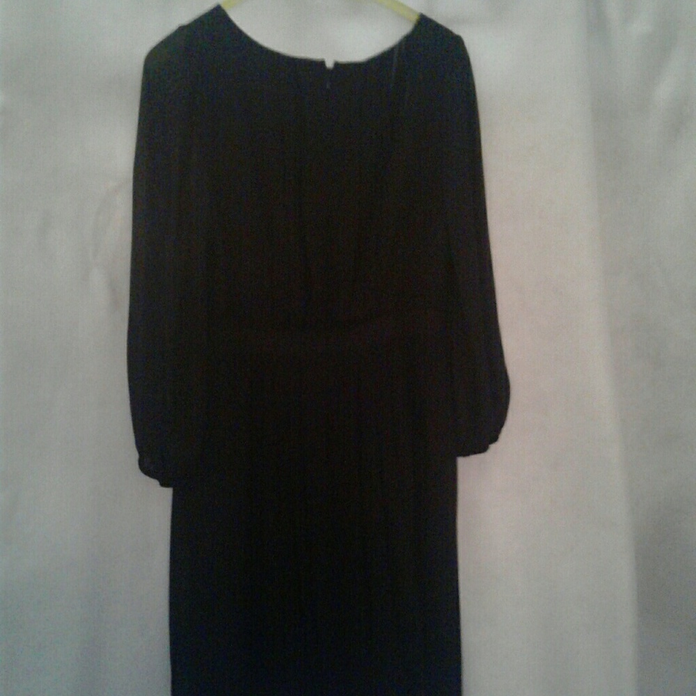 Jessica Simpson black dress